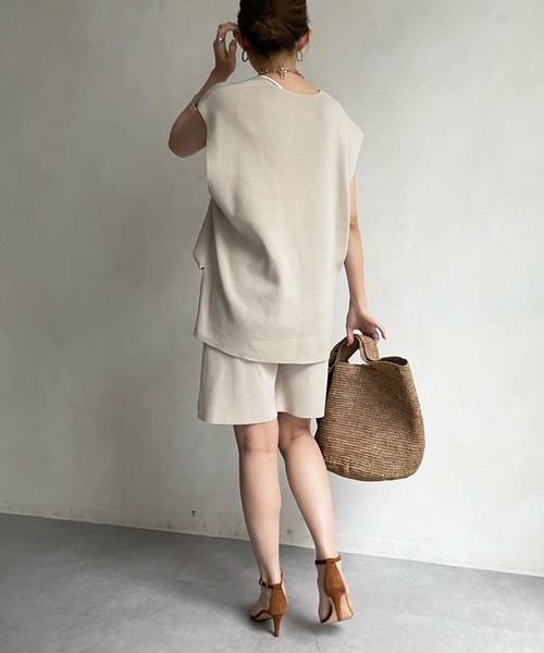 DouDou(ドゥドゥ)の「ニットベスト+ニットハーフパンツ セット(つなぎ/オールインワン・レディース・ベージュ/ブラック・FREE)」の3枚目の写真