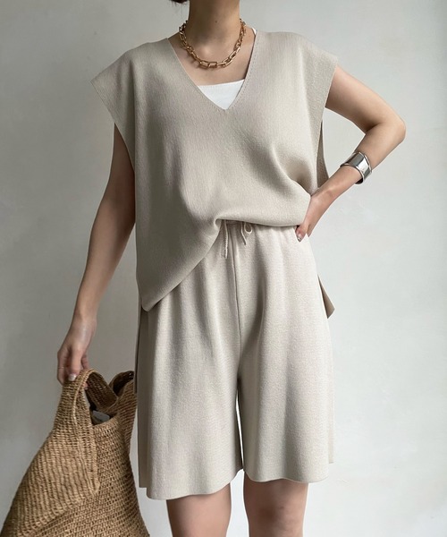 DouDou(ドゥドゥ)の「ニットベスト+ニットハーフパンツ セット(つなぎ/オールインワン・レディース・ベージュ/ブラック・FREE)」の8枚目の写真