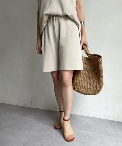 DouDou(ドゥドゥ)の「ニットベスト+ニットハーフパンツ セット(つなぎ/オールインワン・レディース・ベージュ/ブラック・FREE)」の20枚目の写真