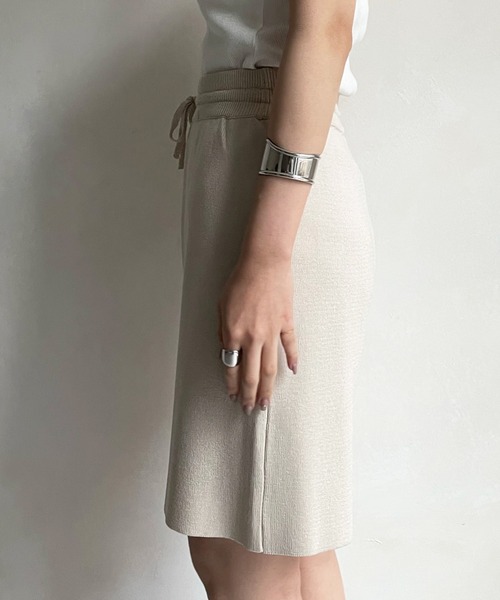 DouDou(ドゥドゥ)の「ニットベスト+ニットハーフパンツ セット(つなぎ/オールインワン・レディース・ベージュ/ブラック・FREE)」の6枚目の写真