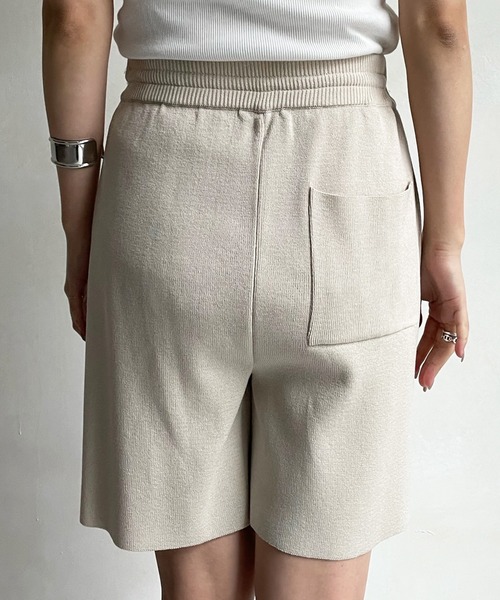 DouDou(ドゥドゥ)の「ニットベスト+ニットハーフパンツ セット(つなぎ/オールインワン・レディース・ベージュ/ブラック・FREE)」の10枚目の写真