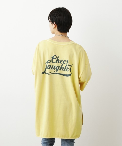 RODEO CROWNS WIDE BOWL（ロデオクラウンズワイドボウル）の「ピグメントメッセージチュニックワンピース（ワンピース・レディース・チャコールグレー/オフホワイト/ライトイエロー・FREE）」の20枚目の写真