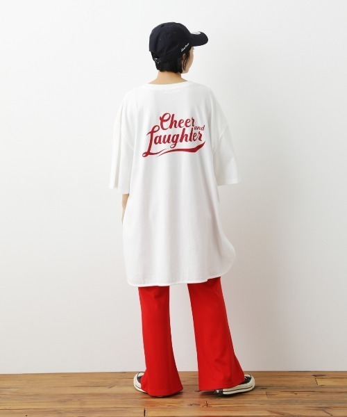 RODEO CROWNS WIDE BOWL（ロデオクラウンズワイドボウル）の「ピグメントメッセージチュニックワンピース（ワンピース・レディース・チャコールグレー/オフホワイト/ライトイエロー・FREE）」の22枚目の写真