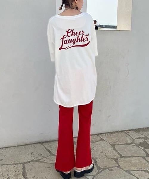 RODEO CROWNS WIDE BOWL（ロデオクラウンズワイドボウル）の「ピグメントメッセージチュニックワンピース（ワンピース・レディース・チャコールグレー/オフホワイト/ライトイエロー・FREE）」の5枚目の写真