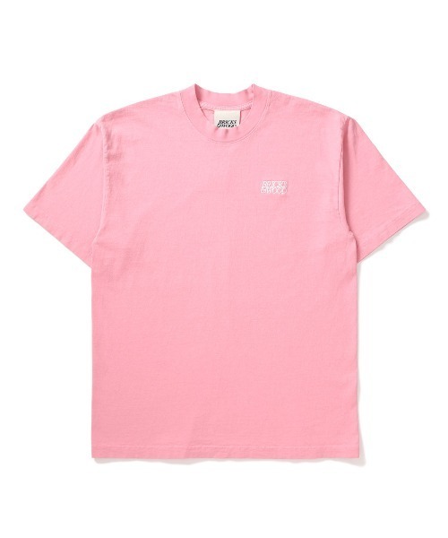 UNION(UNION TOKYO)(ユニオン)の「BRICKS & WOOD LOGO TEE Tシャツ(Tシャツ/カットソー・メンズ・ネイビー/ピンク・MEDIUM/SMALL/LARGE/X-LARGE)」の1枚目の写真