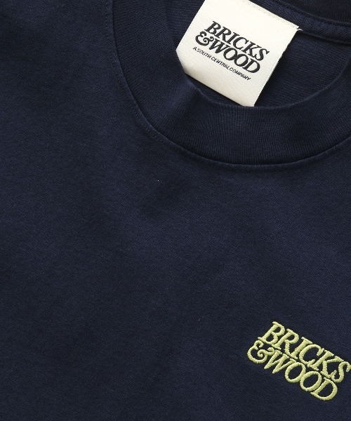 UNION(UNION TOKYO)(ユニオン)の「BRICKS & WOOD LOGO TEE Tシャツ(Tシャツ/カットソー・メンズ・ネイビー/ピンク・MEDIUM/SMALL/LARGE/X-LARGE)」の3枚目の写真