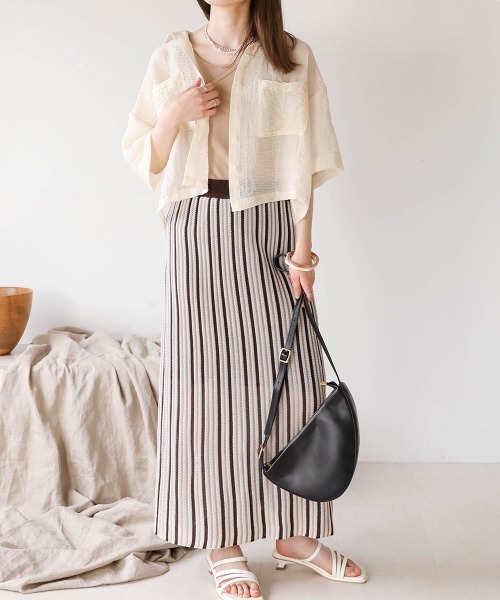 boohoo リビア タペストリー シャツ & ショート セットアップ 1100024S2336_l1_a029.jpg