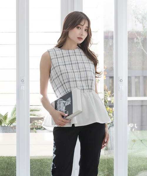 Julia Boutique（ジュリアブティック）の「異素材ペプラムトップス/22110（Tシャツ/カットソー・レディース・ホワイト/ブラック・ONE）」の15枚目の写真