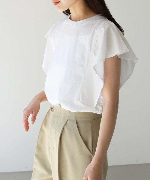 HER CLOSET（ハークローゼット）の「【TWENTY THREE】シルケットフレンチフレアスリーブカットソーブラウスTシャツ（Tシャツ/カットソー・レディース・ブラック/オフホワイト/ブルー/グリーン/グレイッシュベージュ・FREE）」の2枚目の写真