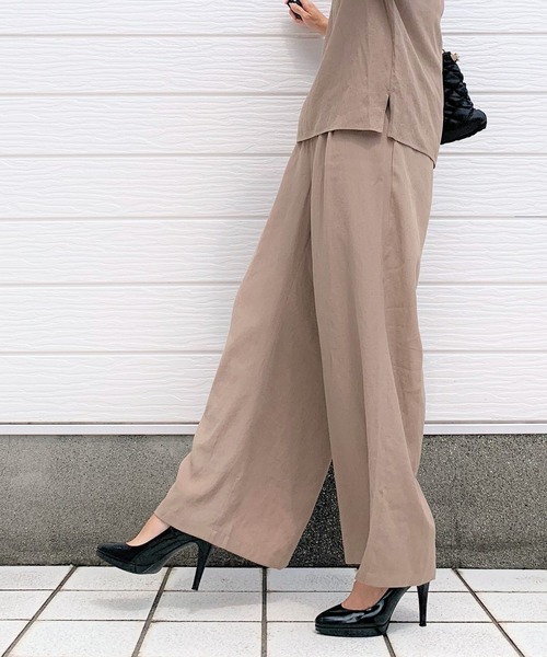 Q（キュー）の「レーヨンスラブワイドパンツ（その他パンツ・レディース・ブラック/ベージュ・MEDIUM）」の6枚目の写真