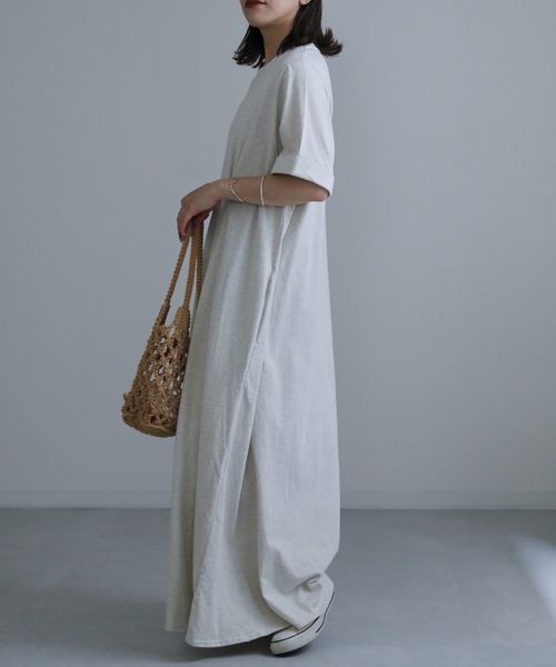 ap retro(アプレトロ)の「ウエストタックカットワンピース(ワンピース・レディース・オートミール/ネイビー/レッド/ベージュ/ブラック/ブルー/ボルドー・FREE)」の10枚目の写真