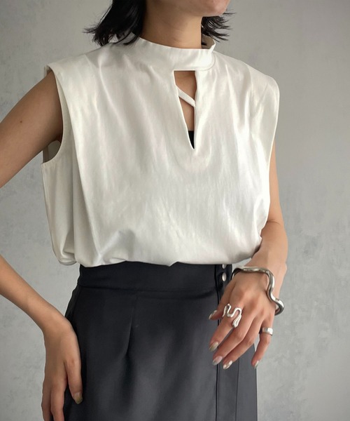 &g'aime（アンジェム）の「【&g’aime】センターラインショルダータックTシャツ（Tシャツ/カットソー・レディース・ホワイト/ブラック/グレー・FREE）」の9枚目の写真