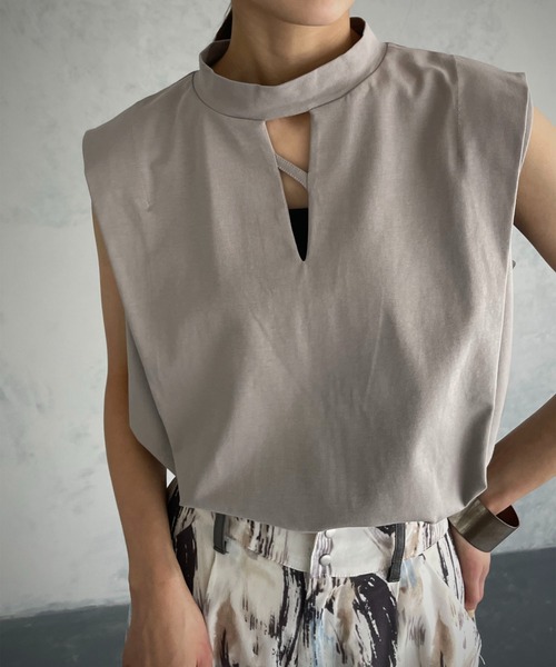 &g'aime（アンジェム）の「【&g’aime】センターラインショルダータックTシャツ（Tシャツ/カットソー・レディース・ホワイト/ブラック/グレー・FREE）」の6枚目の写真