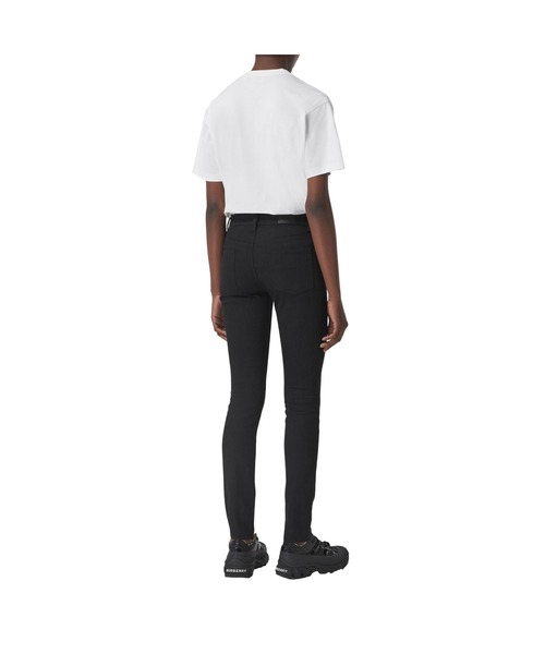 BURBERRY(バーバリー)の「チェックポケット コットン オーバ―サイズTシャツ(Tシャツ/カットソー・レディース・ホワイト・S/XS/XXS)」の2枚目の写真