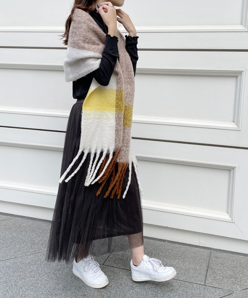 StyleSea（スタイルシー）の「チェック柄ボリュームマフラー（マフラー・レディース・パープル/ブルー/イエロー・MEDIUM）」の21枚目の写真