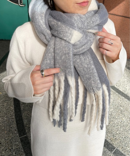 StyleSea（スタイルシー）の「チェック柄ボリュームマフラー（マフラー・レディース・パープル/ブルー/イエロー・MEDIUM）」の14枚目の写真