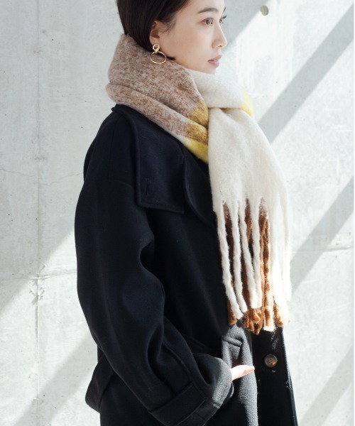 StyleSea（スタイルシー）の「チェック柄ボリュームマフラー（マフラー・レディース・パープル/ブルー/イエロー・MEDIUM）」の12枚目の写真