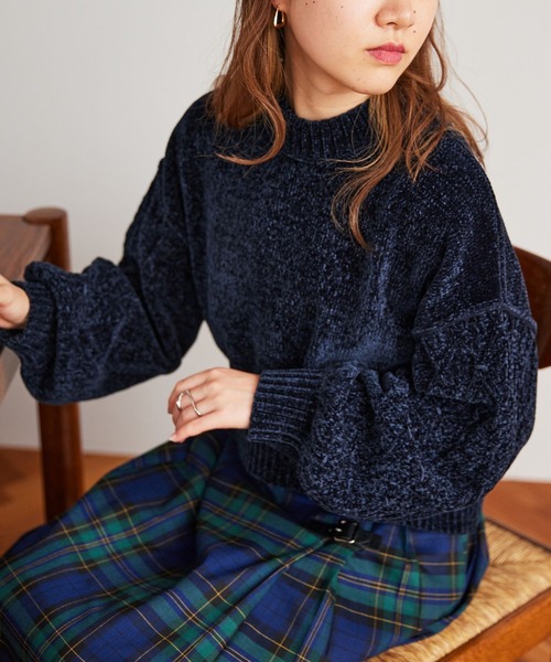 RAGEBLUE（レイジブルー）の「ボリュームスリーブモールショートニット（ニット/セーター・レディース・ブラウン/ブルー/グリーン/ネイビー/オフホワイト・FREE）」の4枚目の写真