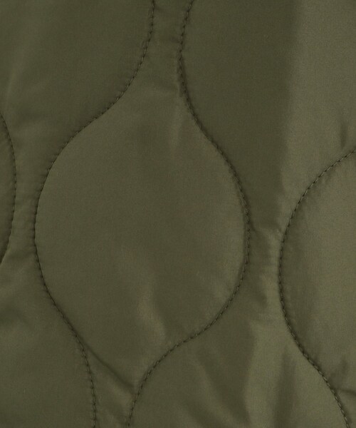 SHOO・LA・RUE（シューラルー）の「◆キルト ロングベスト（ノーカラーコート・レディース・ブラック/カーキ・00）」の20枚目の写真