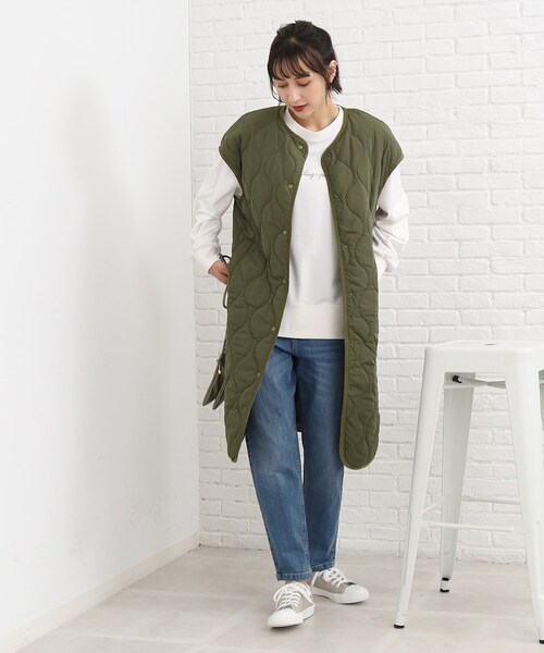 SHOO・LA・RUE（シューラルー）の「◆キルト ロングベスト（ノーカラーコート・レディース・ブラック/カーキ・00）」の17枚目の写真