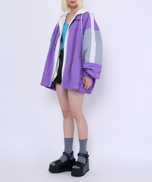 PUNYUS(プニュズ)の「切り替えナイロンジャケット(ナイロンジャケット・レディース・ブラック/ネイビー/グリーン/パープル/ブルー・2/4/3)」の16枚目の写真