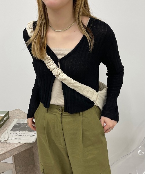 apres jour(アプレジュール)の「ギャザーショルダーBAG【ZOZOTOWN限定アイテム】(ショルダーバッグ・レディース・アイボリー/カーキ/ブラック・フリ-)」の8枚目の写真