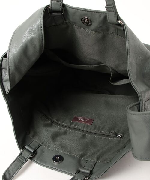 COOCO（クーコ）の「フェイクレザー２ＷＡＹトートバッグ／Ａ４対応（トートバッグ・レディース・ブラック/グリーン/アイボリー/キャメル・9）」の7枚目の写真