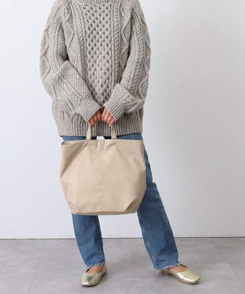 COOCO（クーコ）の「フェイクレザー２ＷＡＹトートバッグ／Ａ４対応（トートバッグ・レディース・ブラック/グリーン/アイボリー/キャメル・9）」の2枚目の写真