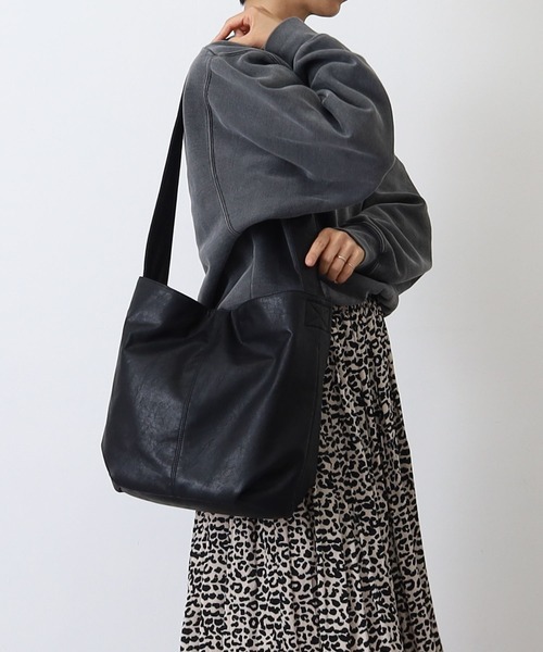 COOCO（クーコ）の「フェイクレザー２ＷＡＹトートバッグ／Ａ４対応（トートバッグ・レディース・ブラック/グリーン/アイボリー/キャメル・9）」の3枚目の写真