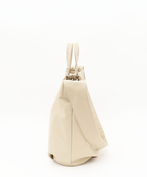 COOCO（クーコ）の「フェイクレザー２ＷＡＹトートバッグ／Ａ４対応（トートバッグ・レディース・ブラック/グリーン/アイボリー/キャメル・9）」の12枚目の写真