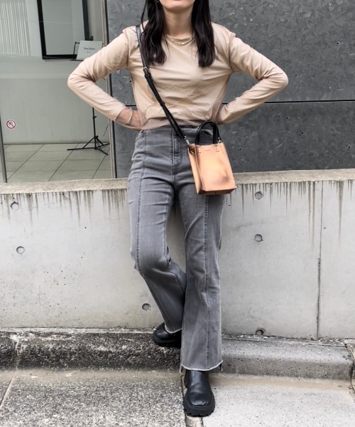 Actually（アクチュアリー）の「メタリックトートM ミニショルダー付き（トートバッグ・レディース・ブロンズ/ブラック・フリー）」の9枚目の写真