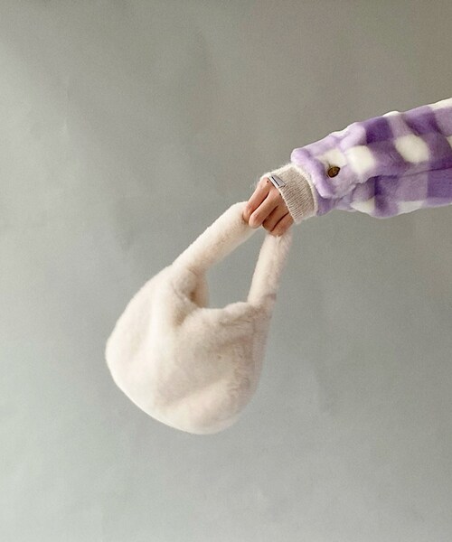 Charles Chaton(シャルルシャトン)の「molliolli KITTY(ハンドバッグ・レディース・ホワイト/ベージュ系その他/イエロー/グリーン・FREE)」の2枚目の写真