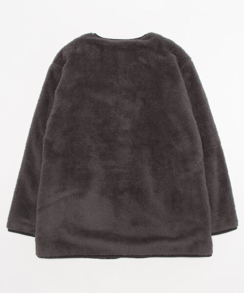 Te chichi TERRASSE(テチチテラス)の「ボアブルゾン(ブルゾン・レディース・チャコール/モカ/オフホワイト・フリ-)」の4枚目の写真