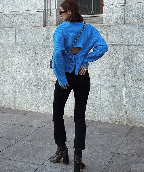 esutoreja（エストレジャ）の「レースアップバックニット（ニット/セーター・レディース・グレー/ブルー・FREE）」の4枚目の写真