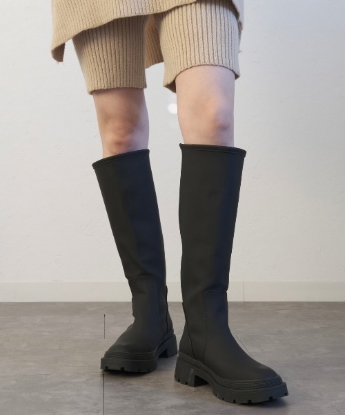 Reurie'(レウリィ)の「ラバーロングブーツ(ブーツ・レディース・ブラック/カーキ・23.5cm/24.0cm/23.0cm/24.5cm)」の7枚目の写真