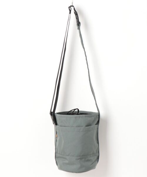 KELTY（ケルティ）の「【500mlペットボトル収納可】 2WAY ラウンドボトムトート/ショルダーバック（ショルダーバッグ・レディース・ブラック/モカ/タン/セージグリーン/ネイビー/マスタード/ブラウン系その他/オリーブ/ダークグレー・FREE）」の14枚目の写真