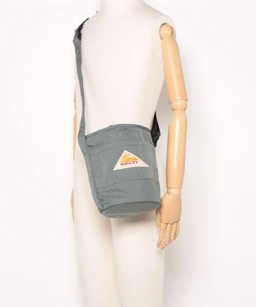KELTY（ケルティ）の「【500mlペットボトル収納可】 2WAY ラウンドボトムトート/ショルダーバック（ショルダーバッグ・レディース・ブラック/モカ/タン/セージグリーン/ネイビー/マスタード/ブラウン系その他/オリーブ/ダークグレー・FREE）」の21枚目の写真