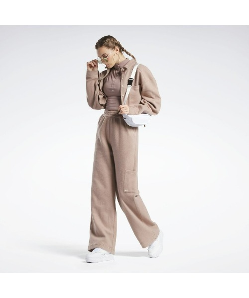 Reebok（リーボック）の「ワイドレッグパンツ / CL WDE FL WIDE LEG PANT（スウェットパンツ・レディース・ベージュ/ブルー/ブラック・LARGE/MEDIUM/SMALL/X-LARGE）」の4枚目の写真