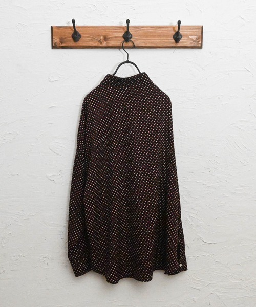 Anytime Songs（エニータイムソングス）の「ポリ総柄プリント(B柄) ドロップショルダー LSシャツ（シャツ/ブラウス・メンズ・ブラック/ブラウン/ホワイト・MEDIUM/LARGE/X-LARGE）」の9枚目の写真