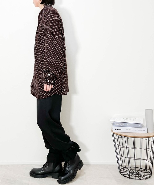 Anytime Songs（エニータイムソングス）の「ポリ総柄プリント(B柄) ドロップショルダー LSシャツ（シャツ/ブラウス・メンズ・ブラック/ブラウン/ホワイト・MEDIUM/LARGE/X-LARGE）」の6枚目の写真