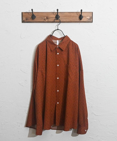 Anytime Songs（エニータイムソングス）の「ポリ総柄プリント(B柄) ドロップショルダー LSシャツ（シャツ/ブラウス・メンズ・ブラック/ブラウン/ホワイト・MEDIUM/LARGE/X-LARGE）」の21枚目の写真