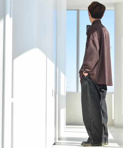 Anytime Songs（エニータイムソングス）の「ポリ総柄プリント(B柄) ドロップショルダー LSシャツ（シャツ/ブラウス・メンズ・ブラック/ブラウン/ホワイト・MEDIUM/LARGE/X-LARGE）」の16枚目の写真