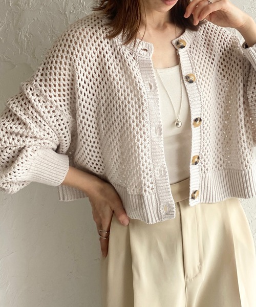 She's Closet(シーズクローゼット)の「前後2WAYメッシュ透かし編みボリュームスリーブショート丈コットンニットカーディガン(カーディガン/ボレロ・レディース・グリーン/アイボリー/グレイッシュベージュ/チェリーレッド/ブラック・FREE)」の22枚目の写真