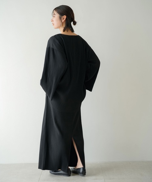 rectangle（レクタングル）の「2WAYリップルプリーツプルオーバー【セットアップ可】（Tシャツ/カットソー・レディース・ブルー/ブラック/アイボリー・FREE）」の16枚目の写真