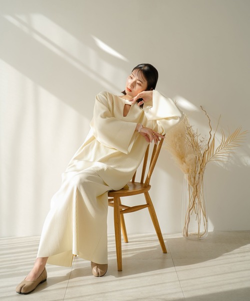 rectangle（レクタングル）の「2WAYリップルプリーツプルオーバー【セットアップ可】（Tシャツ/カットソー・レディース・ブルー/ブラック/アイボリー・FREE）」の8枚目の写真