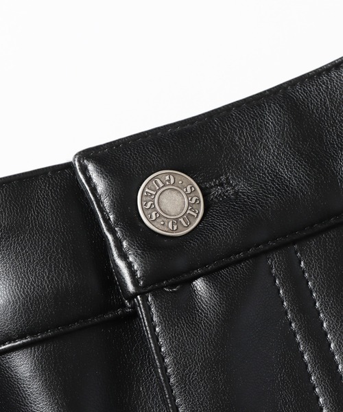 Guess（ゲス）の「GUESS/ゲス GO RAYMOND PU CARPENTER PANTS（スラックス・メンズ・ブラック・32）」の7枚目の写真