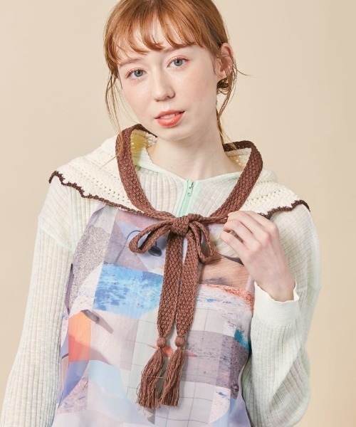 kaorinomori(カオリノモリ)の「kaorinomori スウィスカーフ(バンダナ/スカーフ・レディース・ホワイト/グリーン・ONE SIZE)」の1枚目の写真