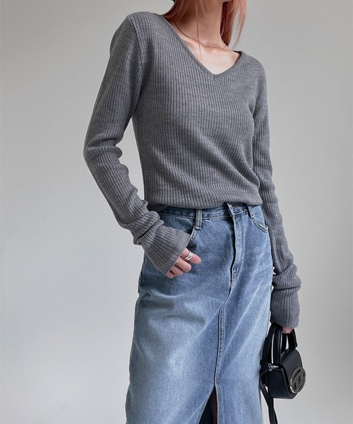 BLACKUP（ブラックアップ）の「[MADE] デイリーVネックニット（ニット/セーター・レディース・グレー/ブルー・ONE SIZE）」の13枚目の写真