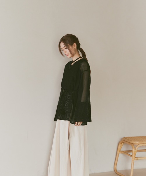 moi tytto（モイテュット）の「切替えメッシュ編みトップス（シャツ/ブラウス・レディース・ナチュラル/ブラック/ブラウン・FREE）」の21枚目の写真