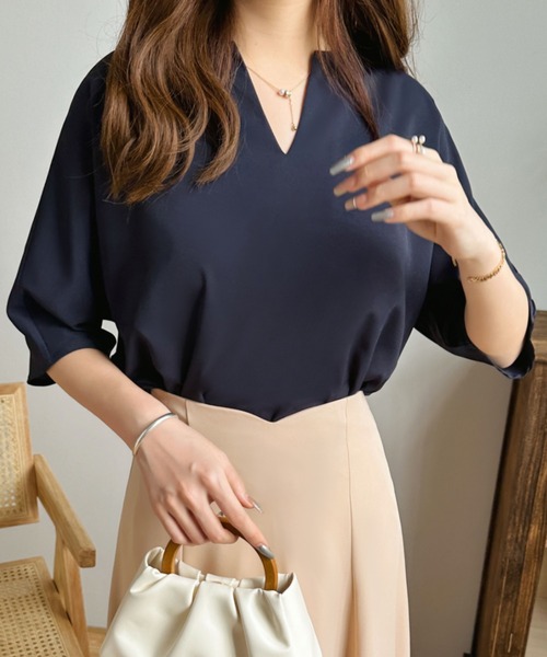 ECLIN（エクラン）の「五分袖キーネックブラウス（シャツ/ブラウス・レディース・ホワイト/ブラック/ネイビー/ライトグリーン/ブルーグレー・M/L）」の16枚目の写真